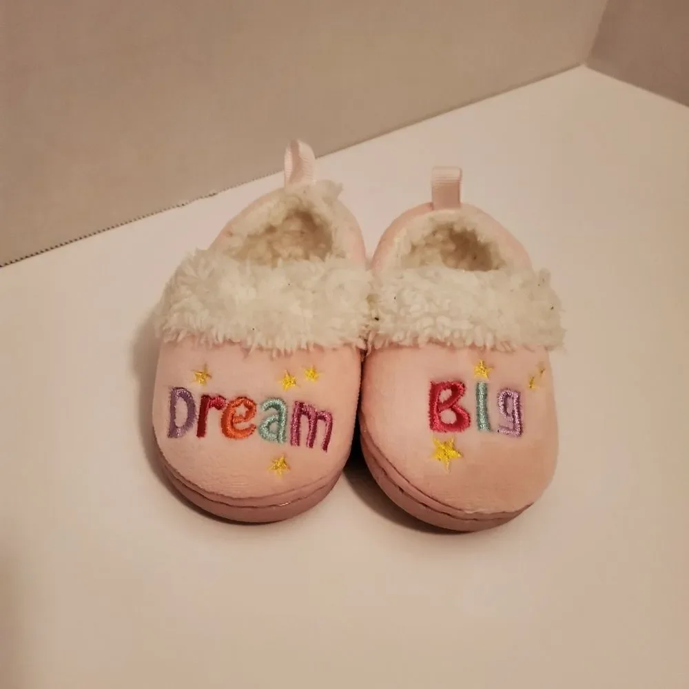 Adorable infant slippers size 2